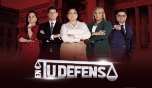 La reciente apuesta de Latina, En Tu Defensa, programa conducido por la psicoterapeuta Lizbeth Cueva, presentará una nueva dinámica que lo acerque más a las familias peruanas. Desde este lunes 10 de julio a las 5:00 p.m. los televidentes podrán absolver sus dudas en tiempo real de la mano de los cinco reconocidos abogados. Desde su estreno, los cinco defensores: Lady Peña, Claudia Zumaeta, Ernesto Nuñez, Mónica Salas y Martín Fort ya han resuelto más de 20 casos nunca vistos a nivel nacional. Pero ahora, la producción de En tu Defensa busca llevar a cada hogar del país asesoría legal gratuita, mediante una plataforma de consulta que se activará en el segundo bloque del programa. ¿Cómo funcionará la nueva dinámica? En esta nueva secuencia, En tu Defensa abordará con un enfoque legal los temas coyunturales del país, ya sea de corte social, policial, espectáculos entre otros. Los televidentes que se sientan identificados con los casos presentados podrán dejar sus consultas y opiniones a través de un código QR que aparecerá en pantallas. ¡No te pierdas! De lunes a viernes desde las 5:00 p.m. En tu Defensa, el programa familiar que reunirá casos de la vida real y temas de coyuntura nacional para resolver tus dudas legales.